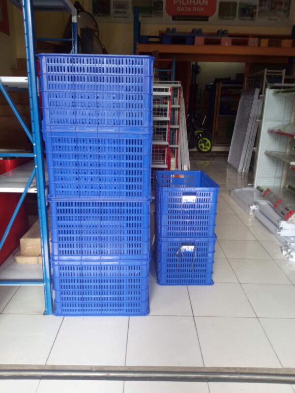 KERANJANG PLASTIK INDUSTRI 2208 L (LUBANG) GREEN LEAF UKURAN 60,6 x 43 x 37,7 CM | KERANJANGPLASTIK.ID | KIRIM KE SELURUH INDONESIA